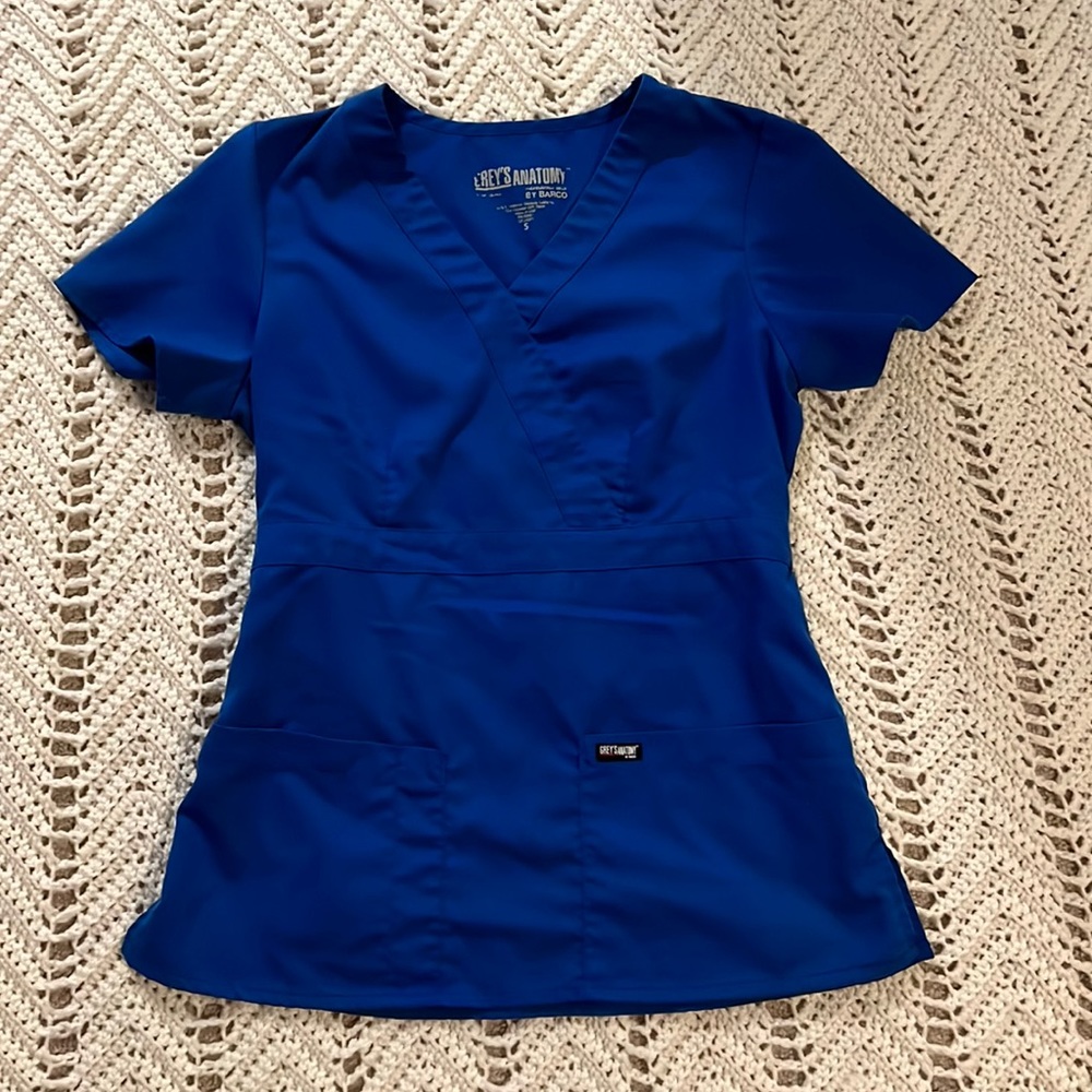 Grey’s Anatomy scrub top size small. I have 4 available$15 per top